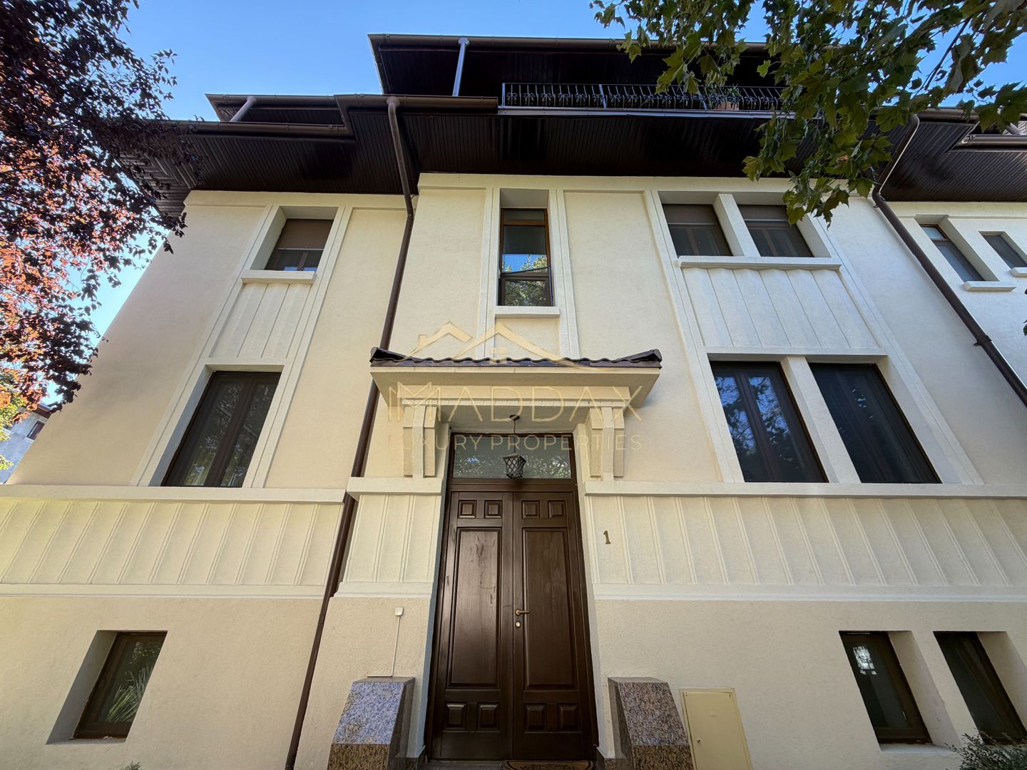 Apartament de inchiriat /4 camere in vila *153mp* +parcare / Dorobanti Capitale - Poză 2
