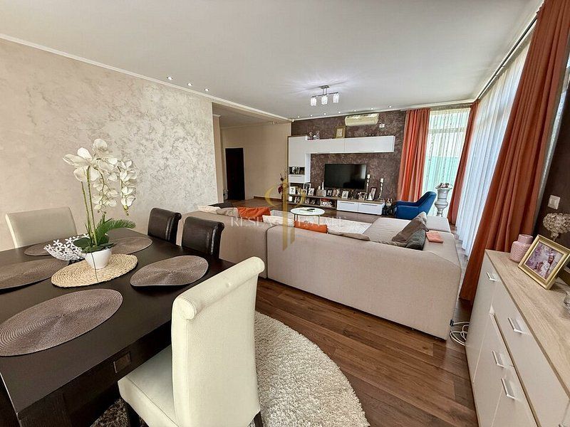 Casă individuală P+1+M, 5 camere, 210 mp utili – Calea Șagului - Poză 1