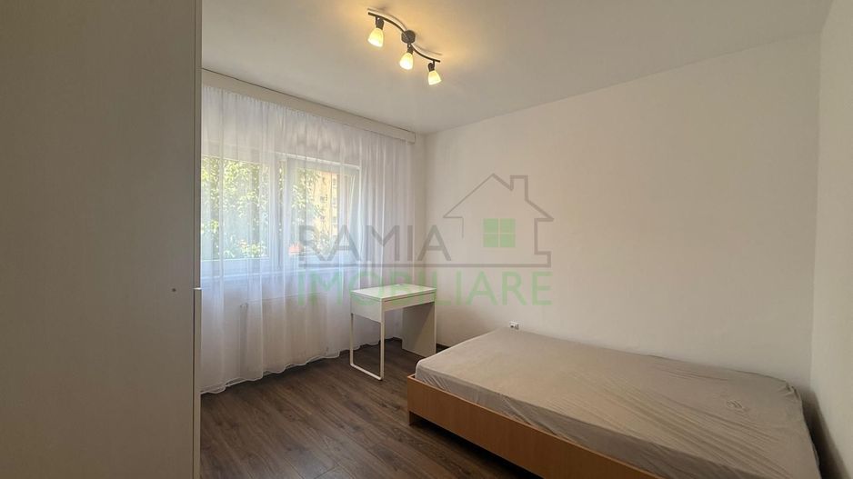 Apartament 3 Camere Decomandat, Etaj 1, Tractorul - Poză 7