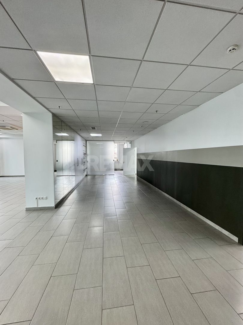 De închiriat birou 100 m.p. sec.Centru - Poză 4