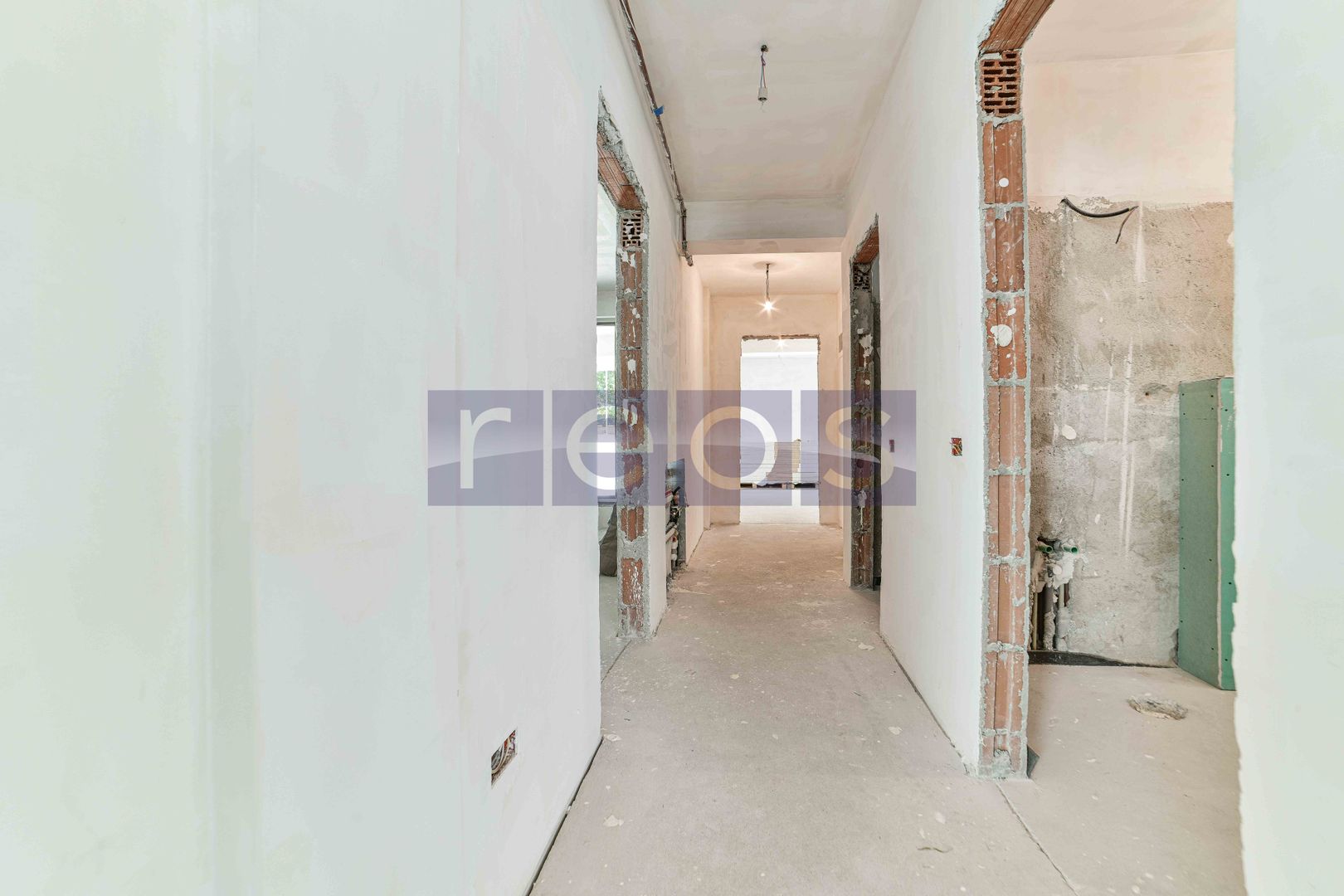 3 CAMERE | GRADINA PROPRIE 100 MP | AN CONSCTRUCTIE 2023 - Poză 8