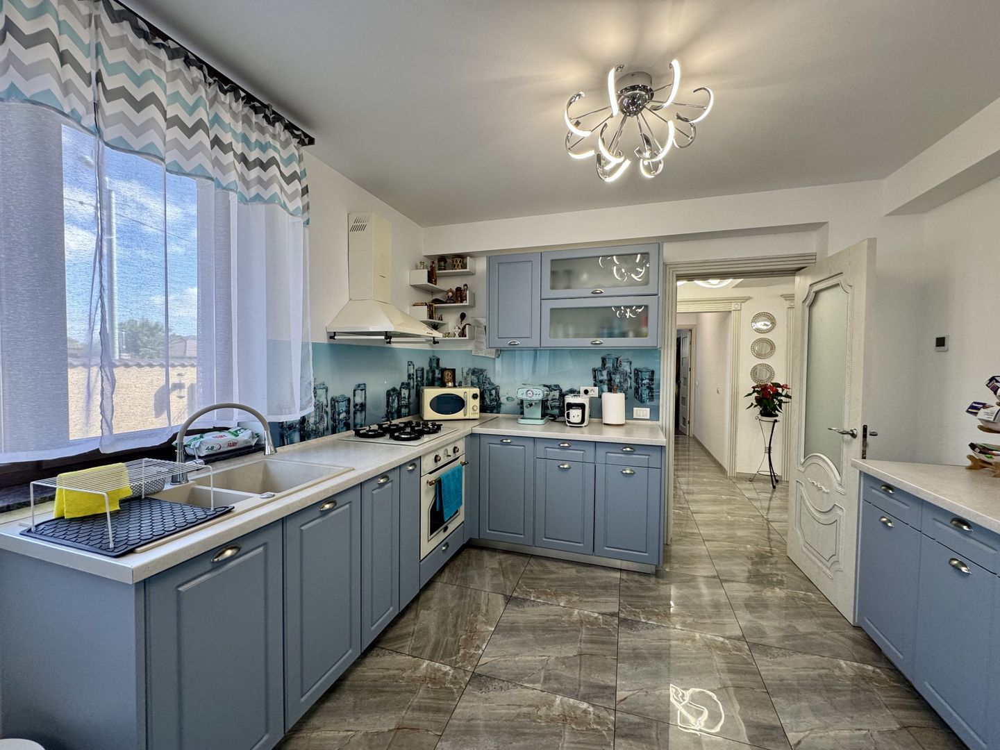 Berceni - VILĂ UNICAT, spațioasă, curte 1.000 mp, la 7 min metrou - Poză 11