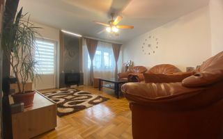 Compartimentare decomandata! Vanzare apartament cu 3 camere-Micro 11 - Poză 1