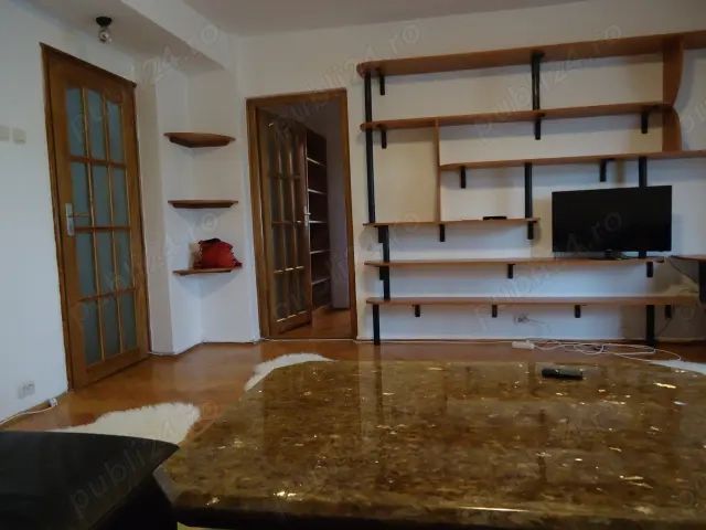 De închiriat  Apartament 2 Camere cu Centrala Proprie,  Zona Vacaresti - Poză 2