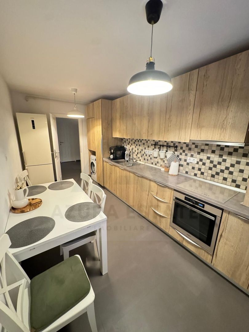 Apartament 4 camere 117 mp utili 2 bai si parcare privata in Selimbar - Poză 6