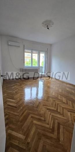 Apartament 3 camere Iosefin cu 2 garaje - Poză 1