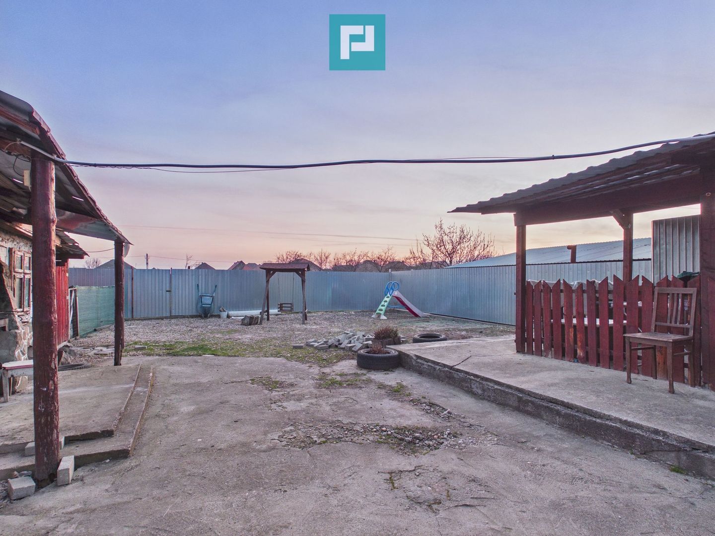 Casă cu 3 camere și teren de 700 mp în Cermei - Poză 11