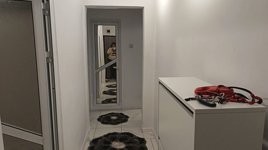 De vanzare apartament 3 camere – Micro 40 – Parter cu gradina - Poză 4
