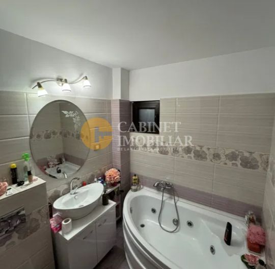 Copou - 4 camere - 107mp - garaj - etaj intermediar - Poză 6