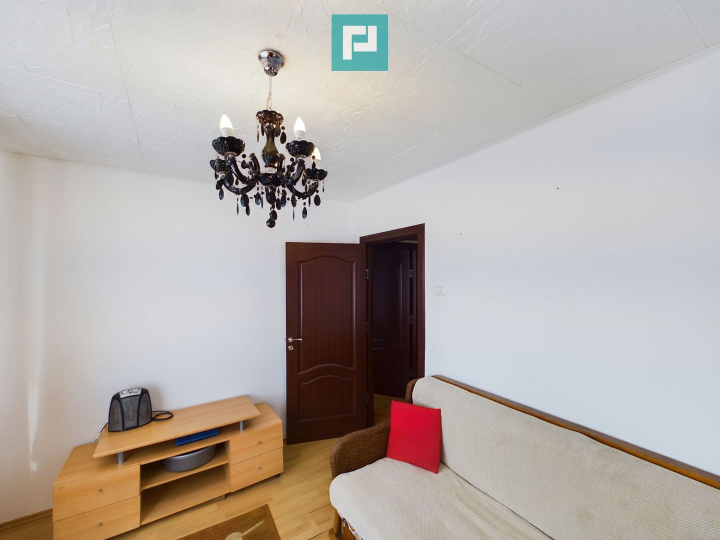 Apartament cu 3 camere de închiriat - Lebăda - Poză 13