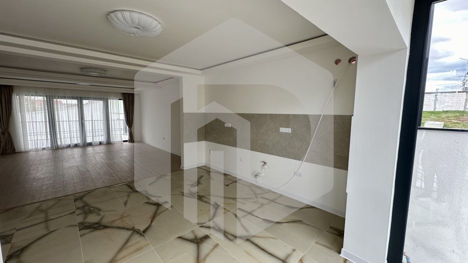 Cristian | Duplex |118mpu+ Mansarda amenajata | La Cheie| 158mp Teren - Poză 12