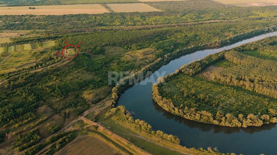 Teren agricol intravilan, 49 ari pe malul Nistrului, Doroțcaia - Poză 1