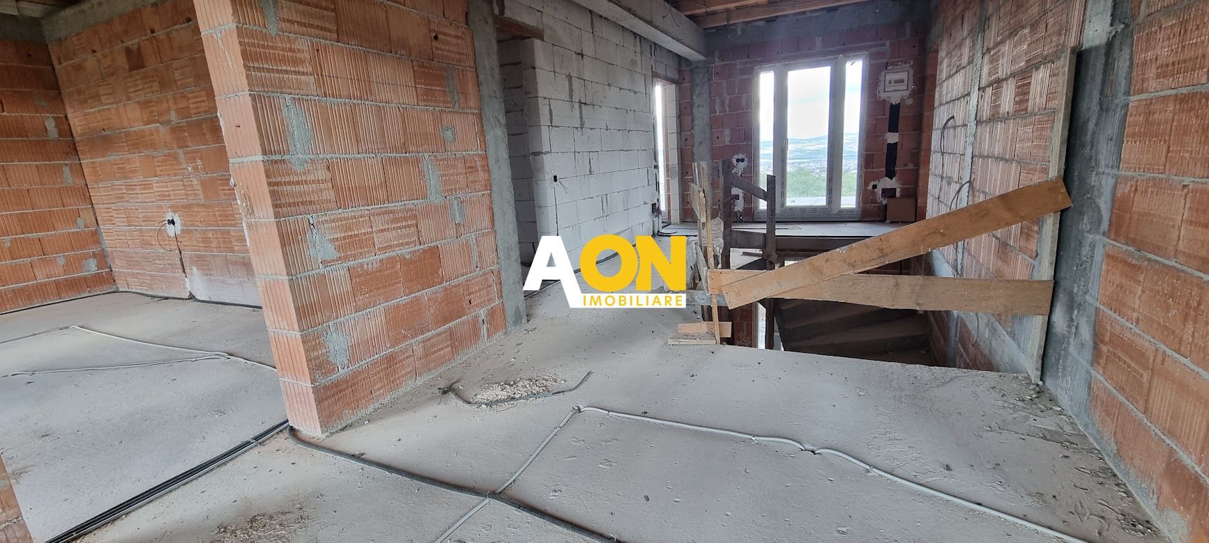 Vila la rosu, zona Schit - Poză 7