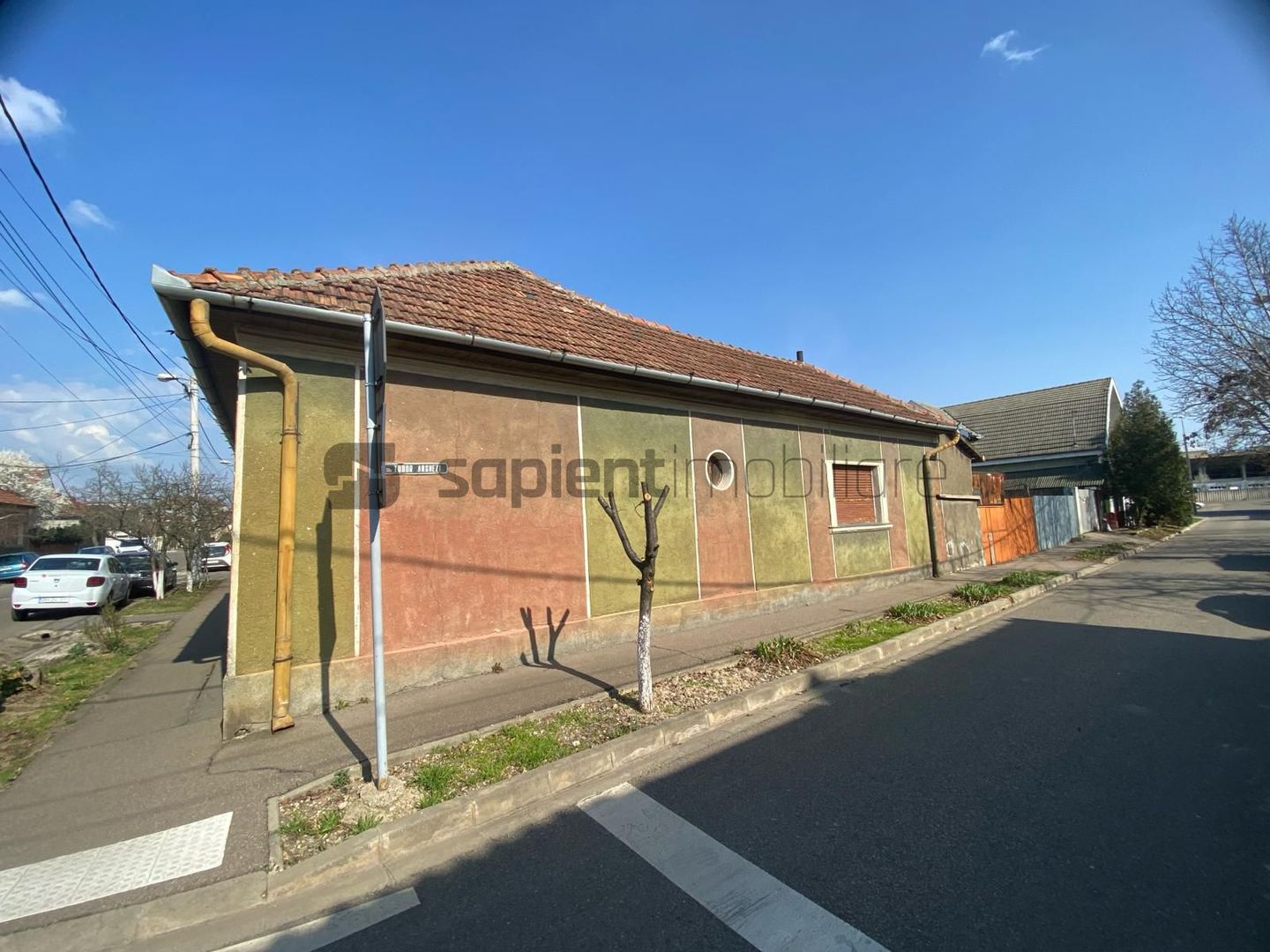 Casa zona Rogerius, strada Iasomiei - Poză 2