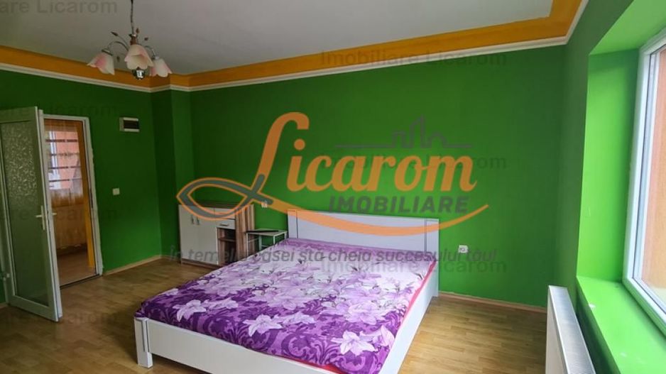 Casa individuala cu 2 apartamente, 6 camere,teren 403 mp,ASTRA. - Poză 10