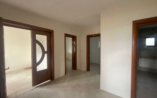 Casă la Rosu | Teren imprejmuit | Priveliste panoramica| Burla - Poză 12