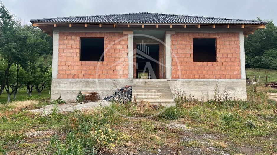 Casă cu 4 camere de vânzare în Hidișelul de Sus, Bihor - Poză 1