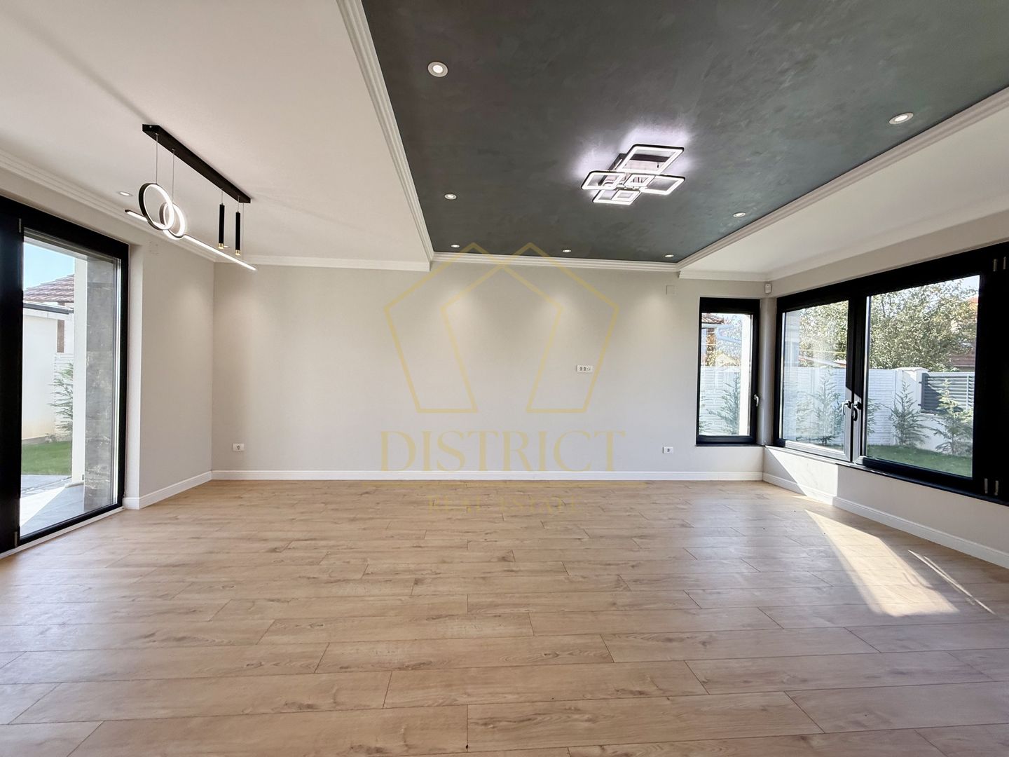 Com 0 | Casa individuala superba cu 5 camere si 3 bai | Dumbravita - Poză 3