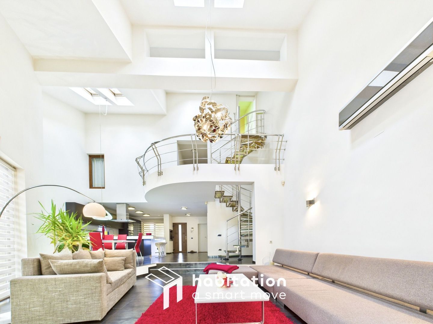 Descoperă eleganța unei case moderne– vizitează prin tur virtual - Poză 1