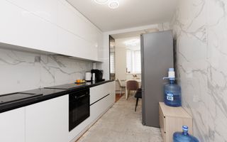 Apartament cu 4 camere spre vânzare, strada Romană, Centru - Poză 3