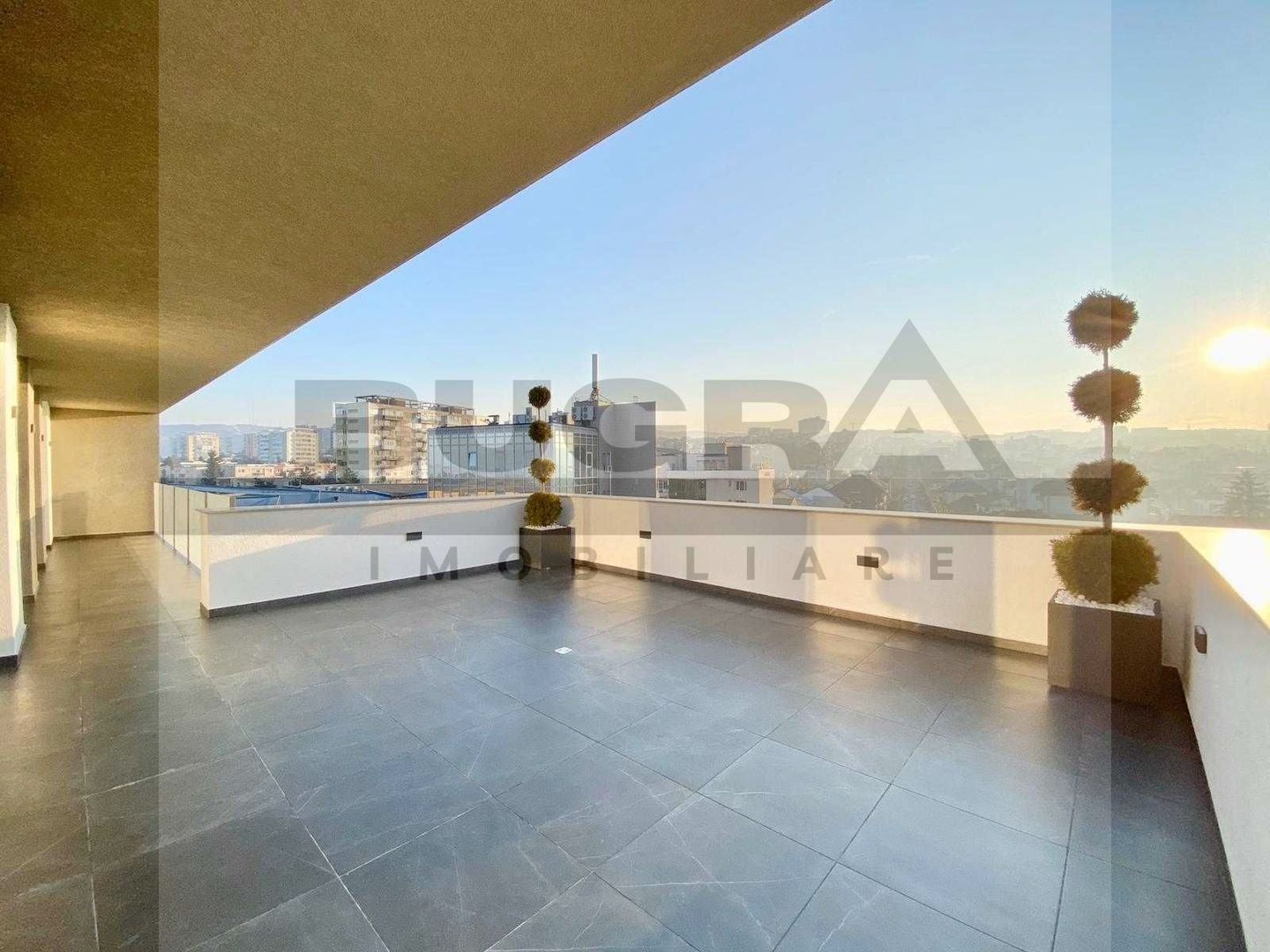 Penthouse superb, terasa 44 mp, parcare, bloc nou, zona C-tin Brancusi - Poză 2