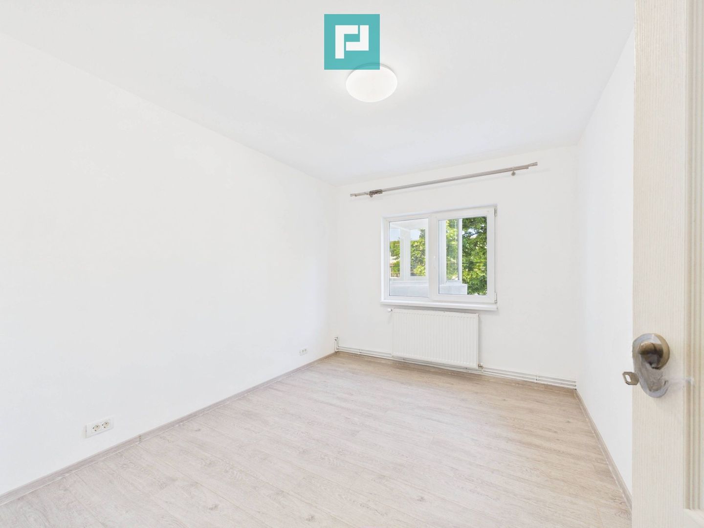 Apartament cu 3 camere de închiriat, Podgoria Arad - Poză 17