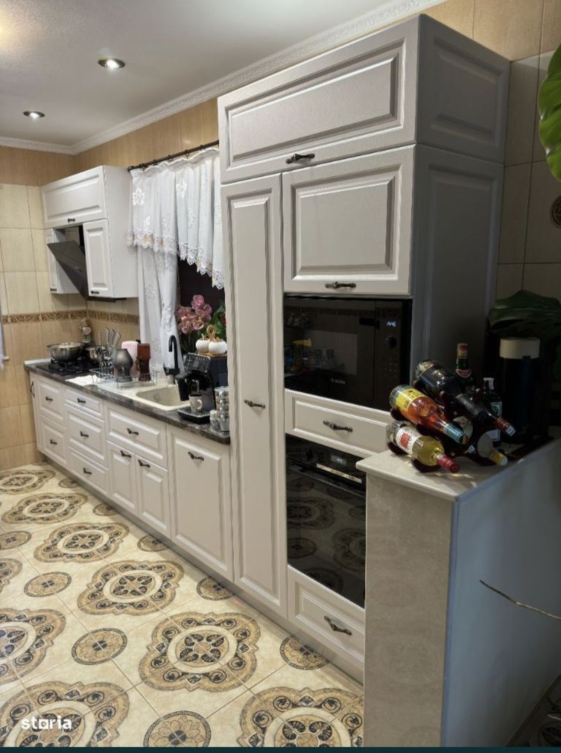 Casa de vanzare P+1, 4 Garaje, Vetis - Poză 10