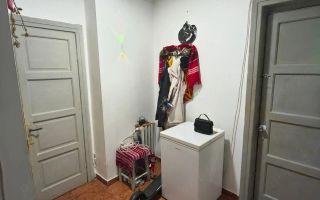 Apartament 3 camere decomandat, clădire istorică 1950, centrul Iașului – Potențial lux/business - Poză 3