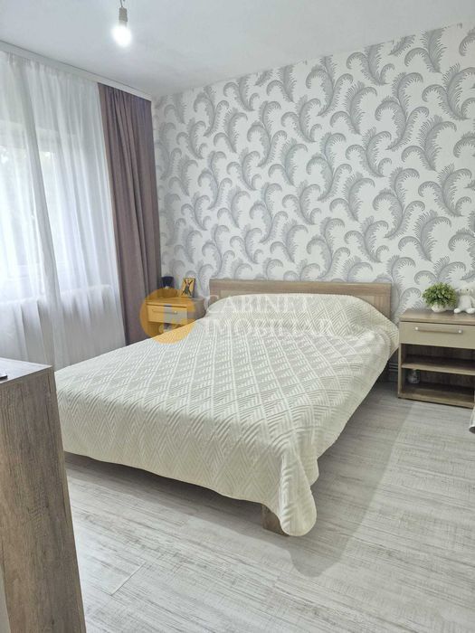 Nicolina 2 Prima Statie 3 camere 76mp - etaj 3/4 - renovat - Poză 4