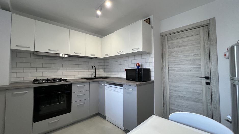 Apartament 3 camere | Prima Inchiriere | Bloc Anvelopat | Gorjului - Poză 5