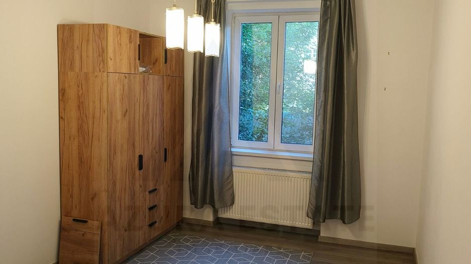 Apartament 4 camere 111 mp utili garaj si teren 458 mp zona Centrala - Poză 12