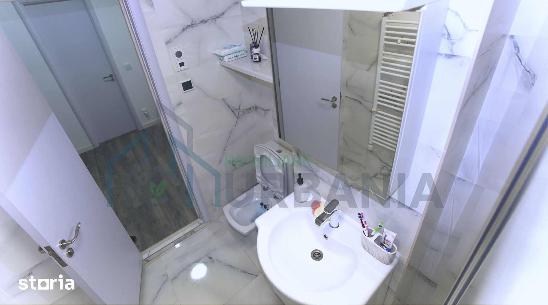 Apartament spatios renovat, Podu Iloaiei, etaj 2 - Poză 11