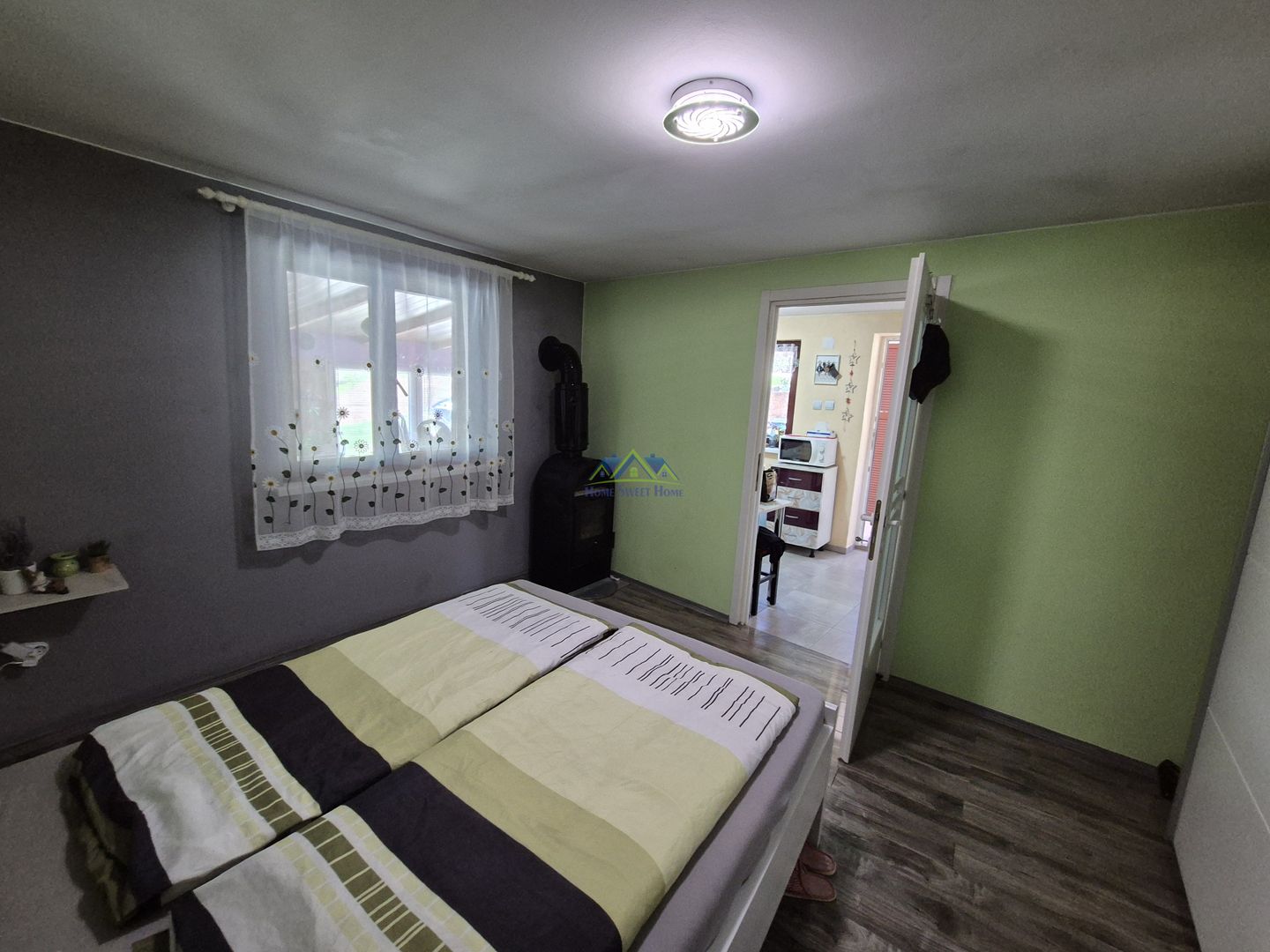 Vand casa 8 camere, 5 bai, 2 garaje, teliucul inferior, teren 1767 mp - Poză 13