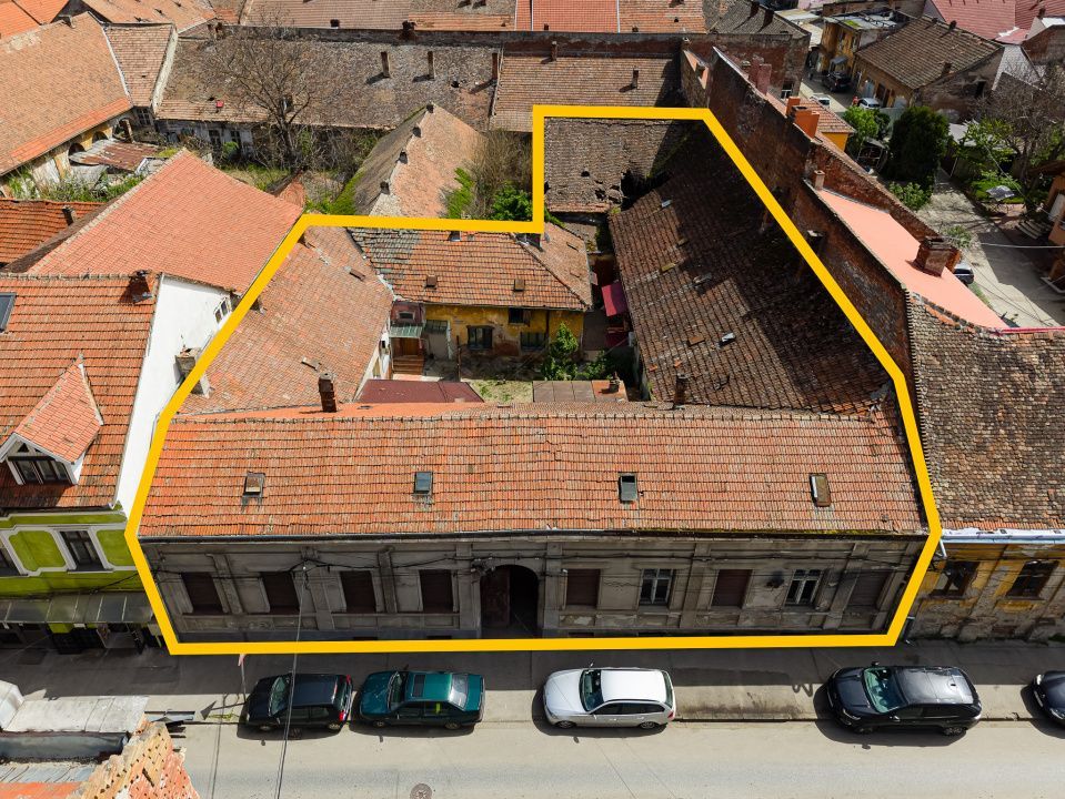 Zona istorică Traian–6 apartamente în imobil cu potențial, 621 mp, 759 mp teren - Poză 1