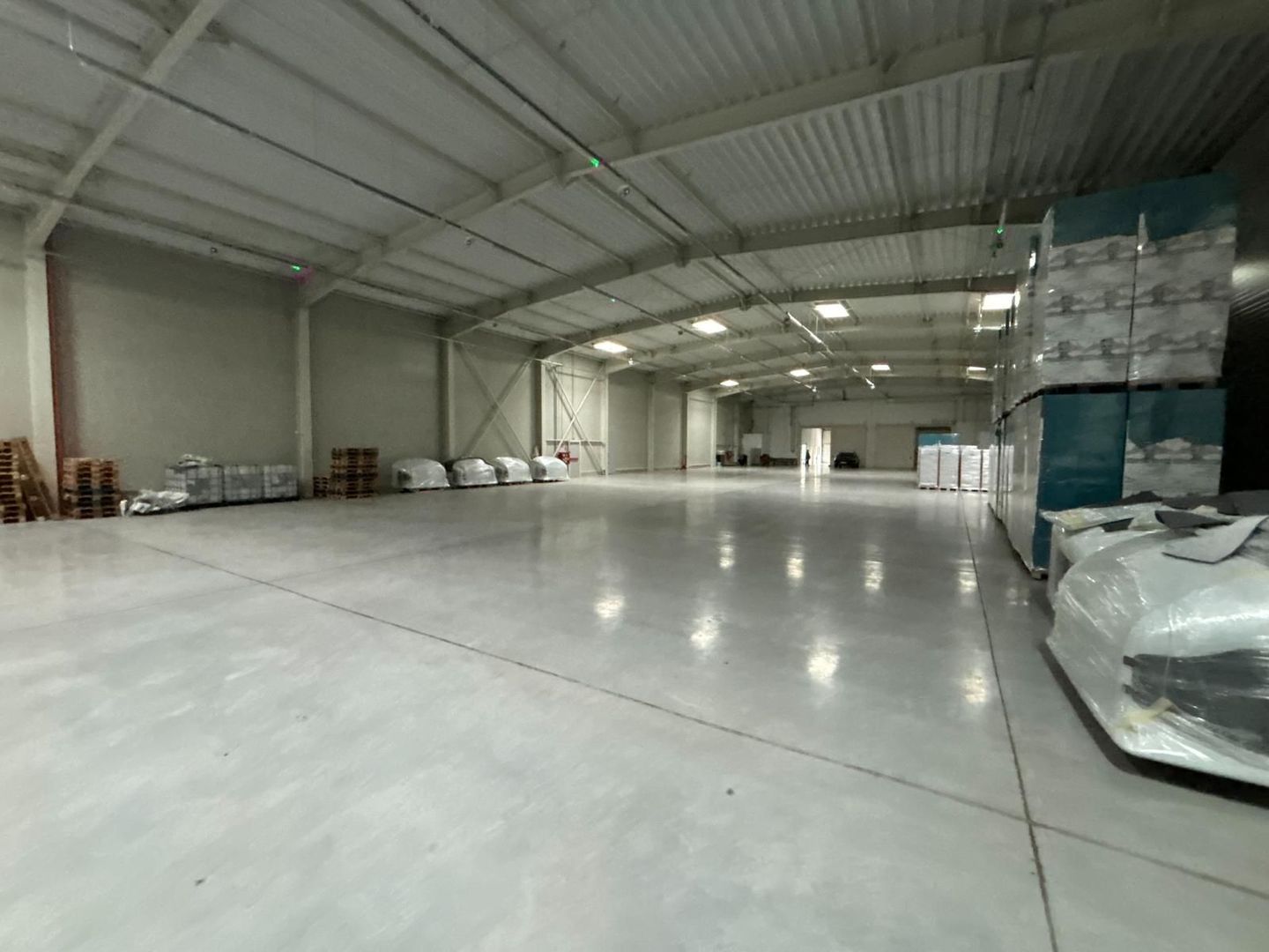 Spatiu industrial de inchiriat, 2.385 mp suprafata utila - Poză 17