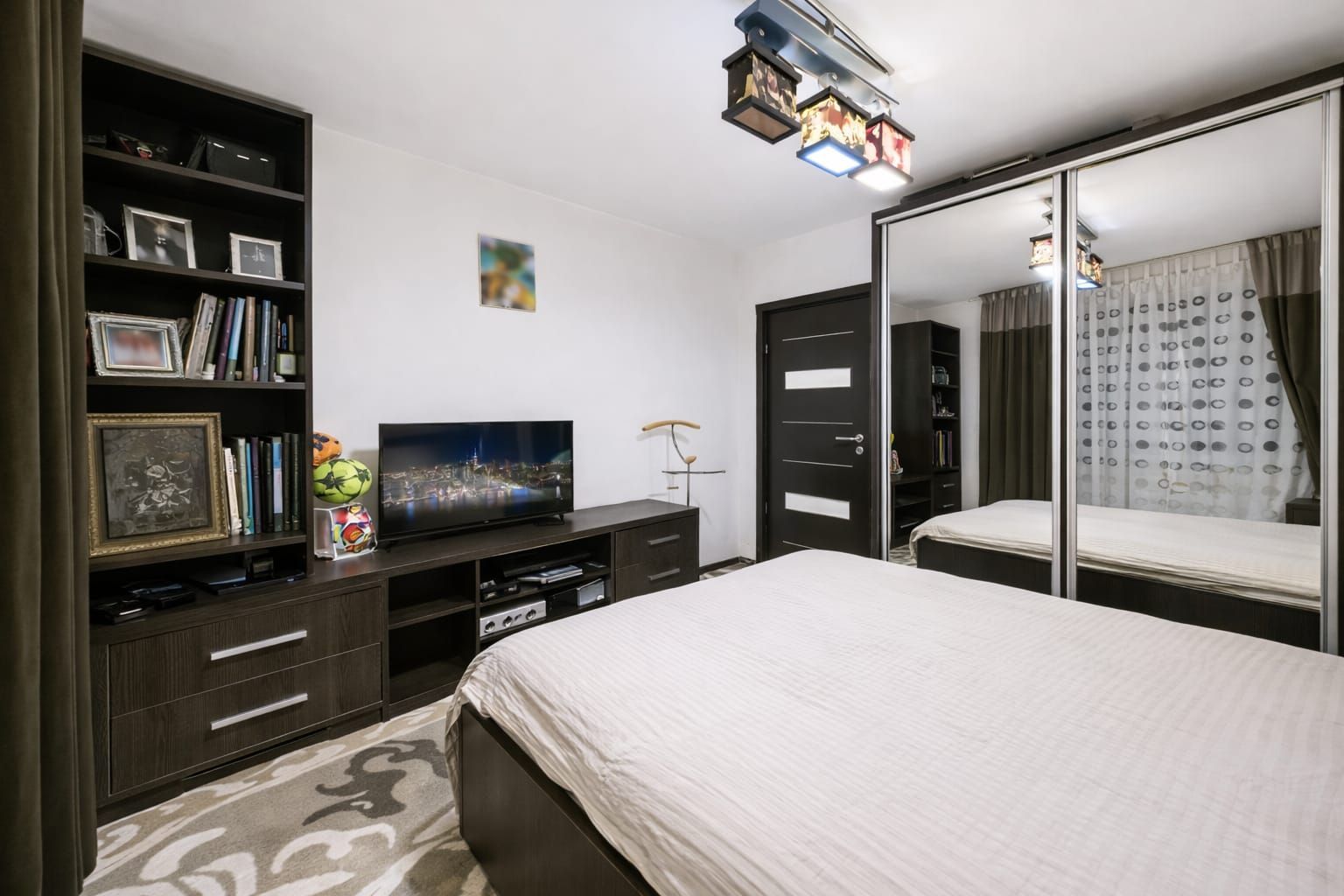 Apartament 4 camere de vanzare Dristor - Poză 3