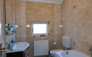 Casa cu 3 dormitoare, centrala gaz, in Cartierul Grigorescu, Oradea - Poză 14