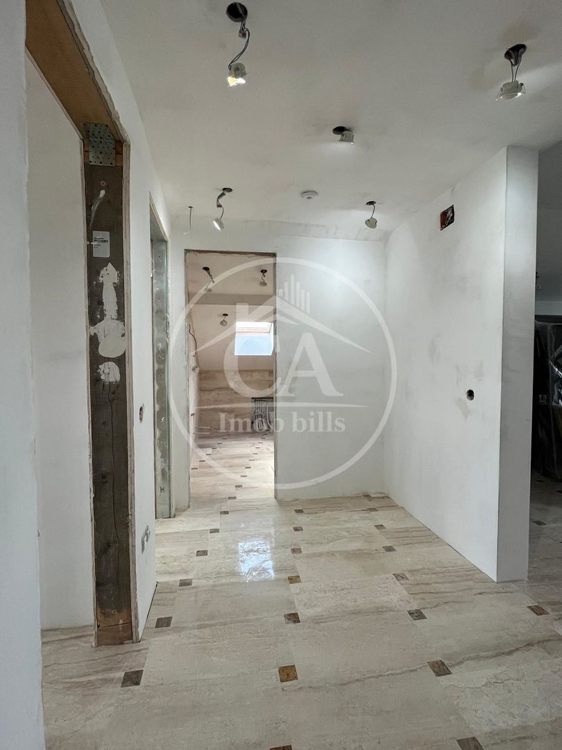 Casă de vânzare P+E+M cu 7 camere in Cartierul Grigorescu, Oradea - Poză 15