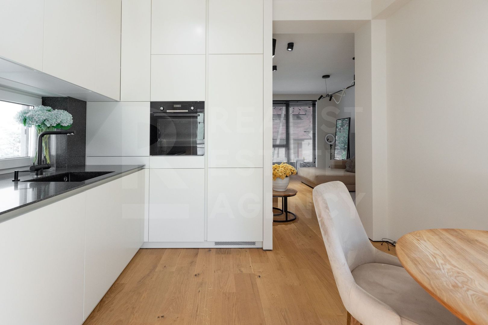 Chirie, casă, 2 nivele, 4 camere, str. Bujorilor, Centru - Poză 9