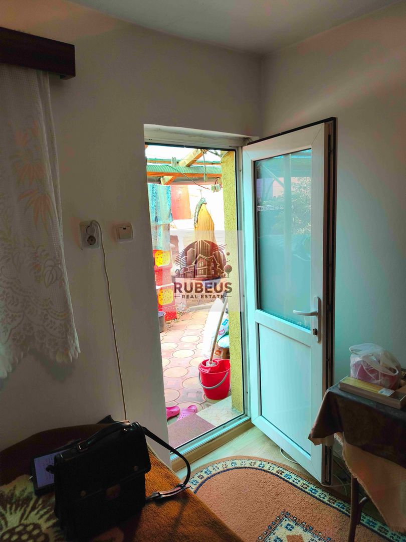 Casa cu personalitate in Calomfirescu – spatiu, liniste si teren gener - Poză 27