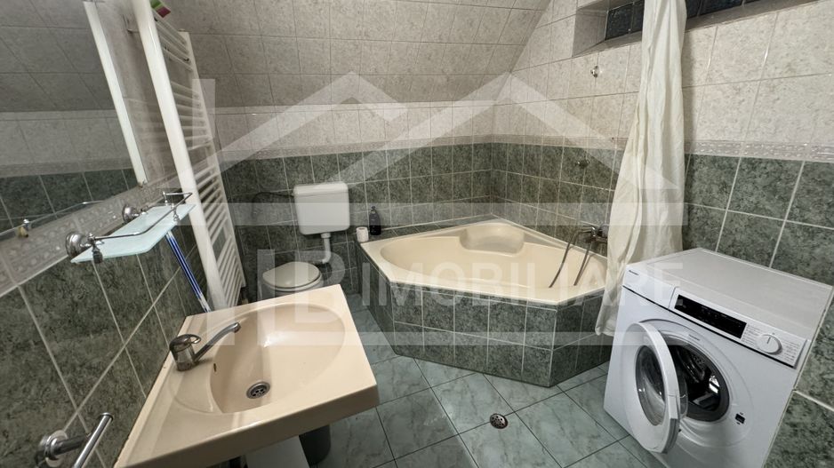 Apartament de 5 camere, 135mp, zona Petrom - Poză 12