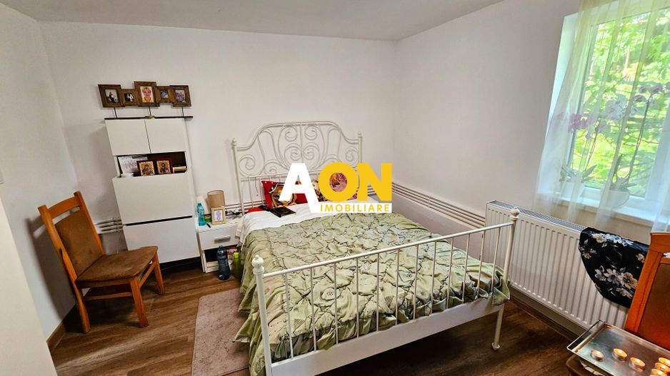 Casa renovata, 2 corpuri de cladire + anexe, 1331 mp teren, Paclisa - Poză 6