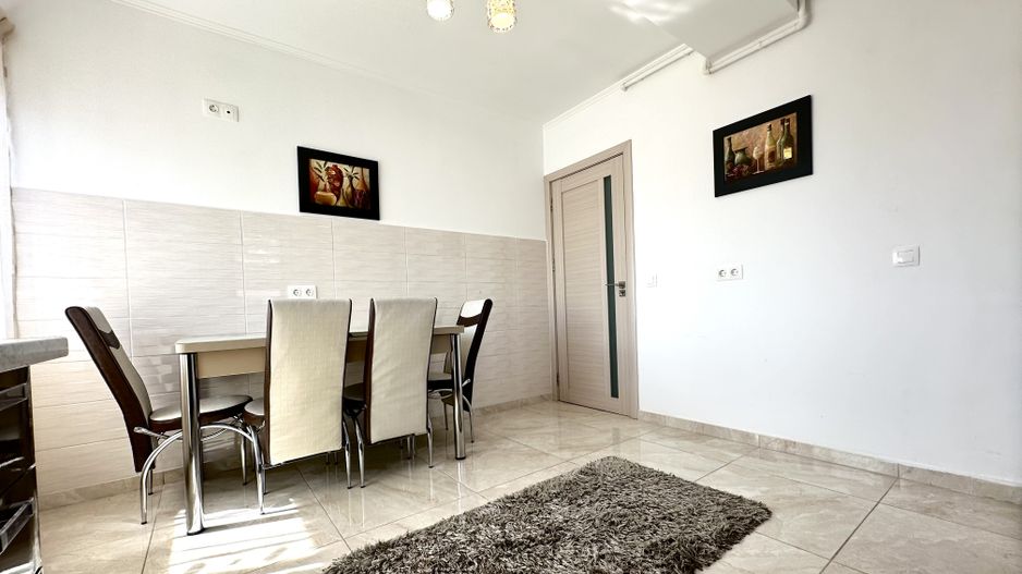 Apartament cu 2 camere  zona Coresi cu loc de parcare acoperit - Poză 8