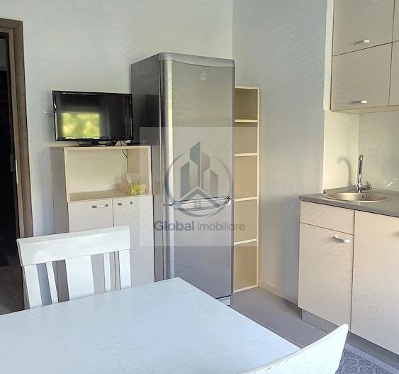 Inchiriez apartament 2 camere + loc de parcare   Tineretului - Poză 7