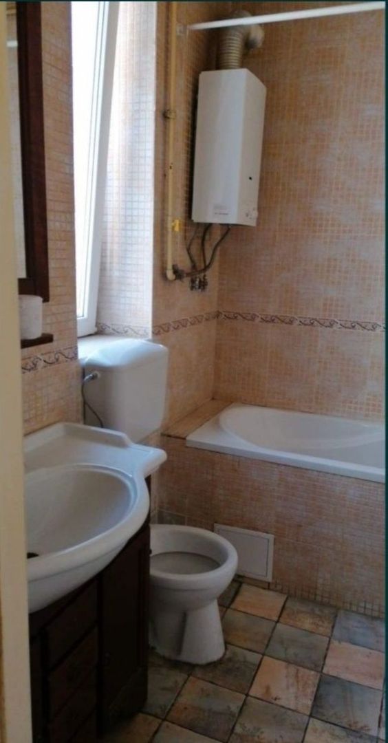 Proprietar,100 metri utili - apartament excelent poziționat pe bulevar - Poză 5