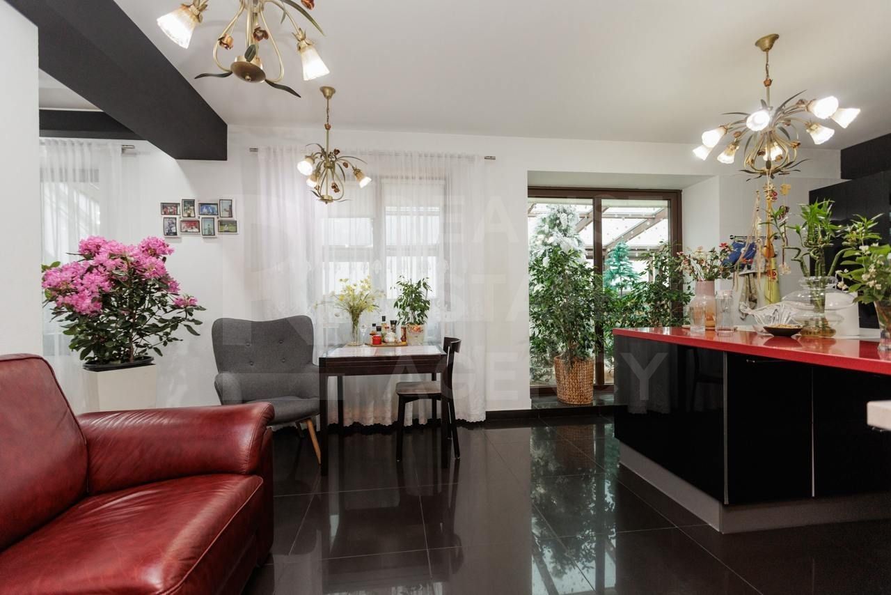 Vânzare, penthouse cu suprafața de 227 mp, str. Romană, Ungheni - Poză 6