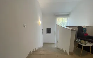 Casa cu teren generos de 750 mp, P+1E in zona Mehala - Poză 15