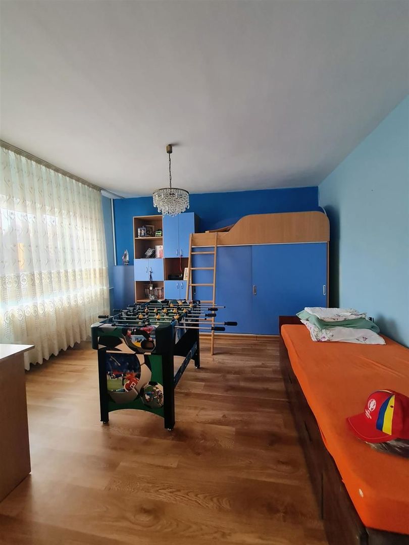 Casa D+P+E  zona Garii Oradea - Poză 10