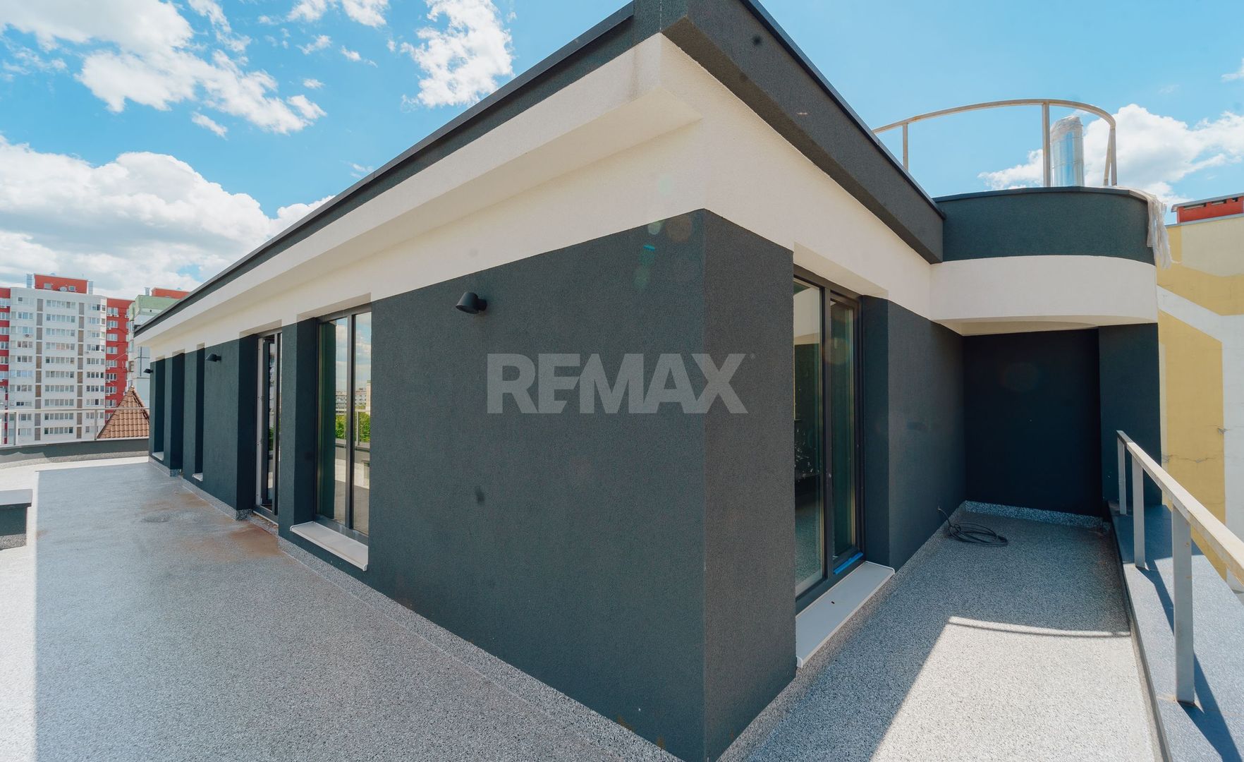 Penthouse 92,2 m² în Buiucani | Terase generoase | Lift direct - Poză 13