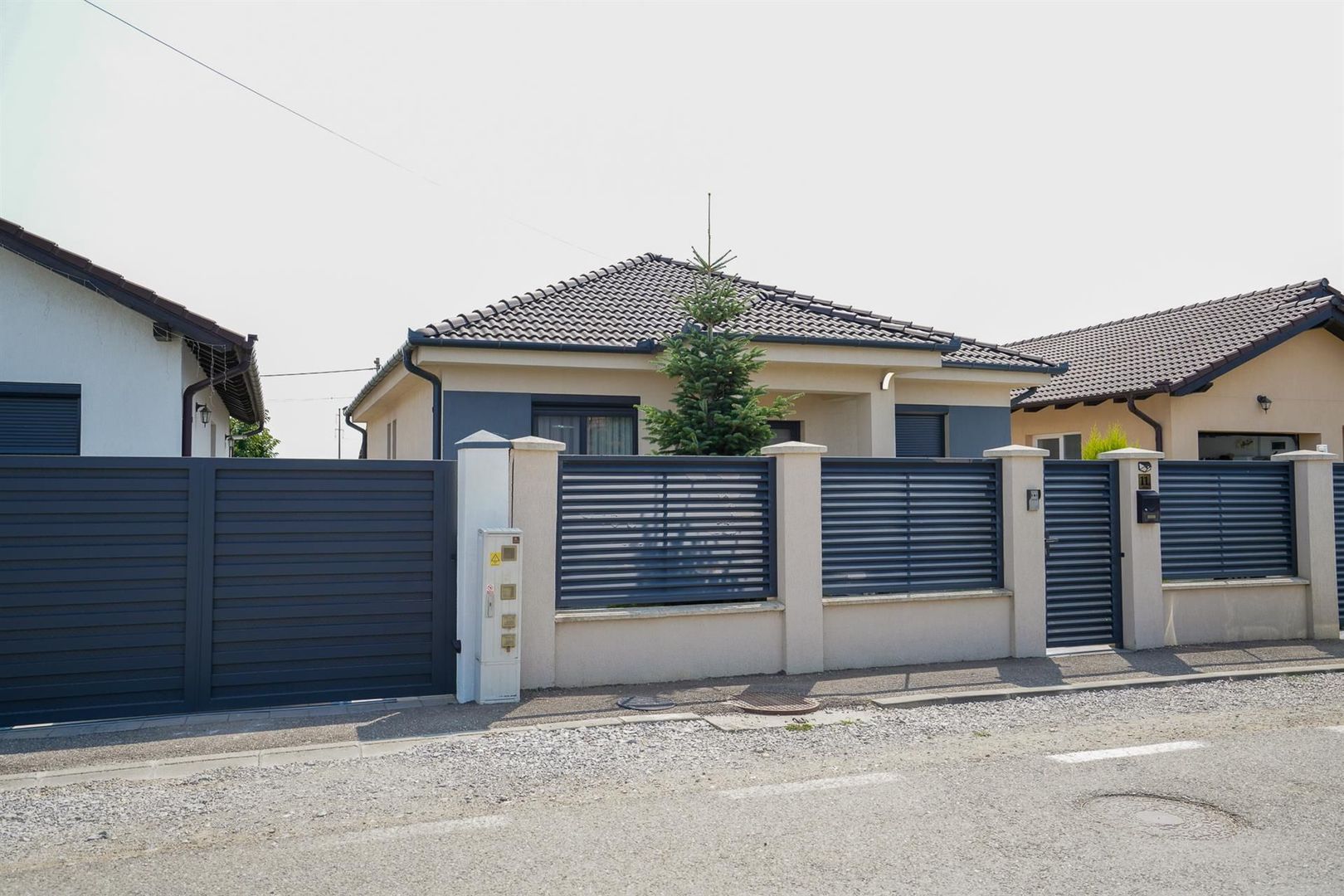 Casa la cheie la intrare in Santandrei - Poză 15